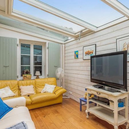 Nice Studio With Veranda Nearby The Beach In La Flotte - Welkeys Exterior foto