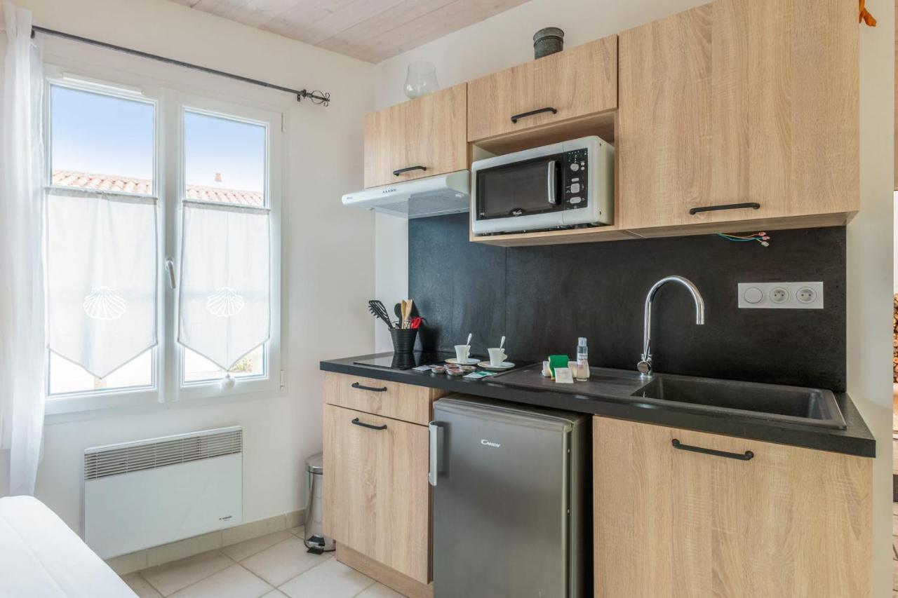 Nice Studio With Veranda Nearby The Beach In La Flotte - Welkeys Exterior foto